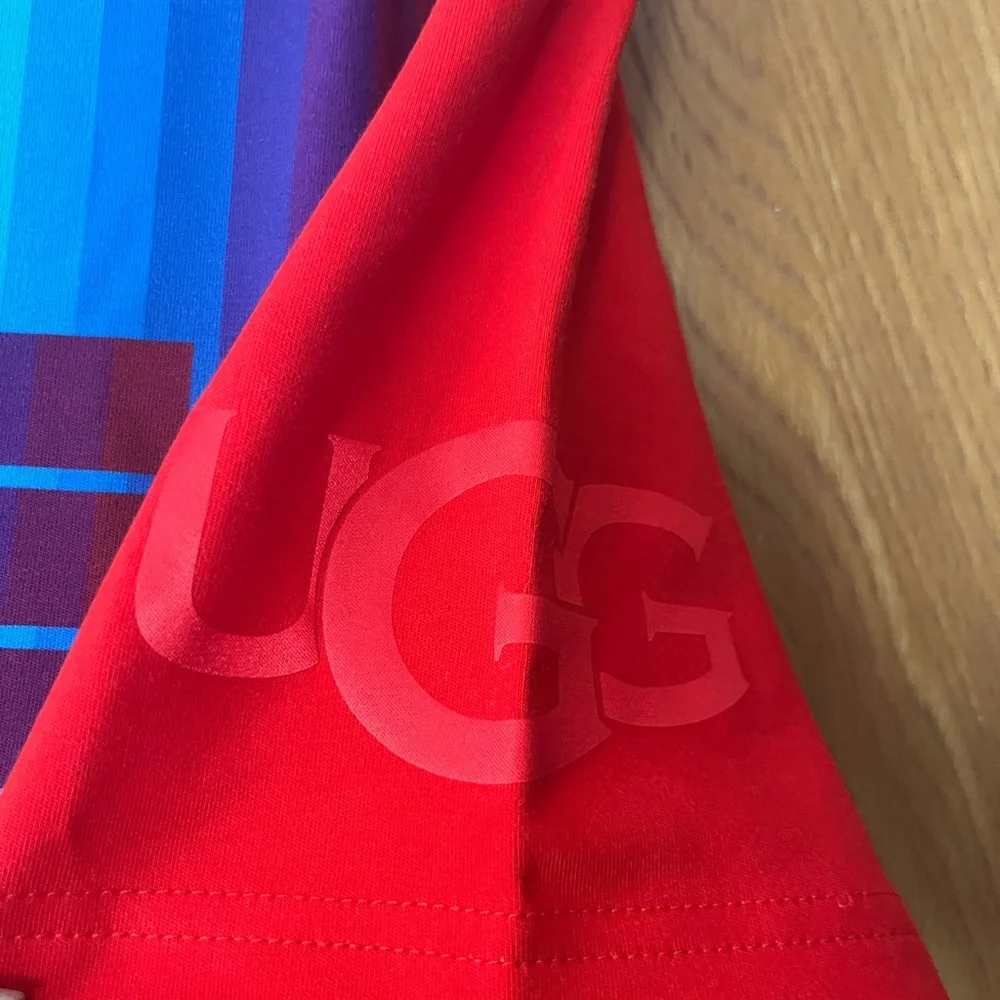 Ugg U Pride logo love crew neck short sleeve tee XS - Picture 5 of 11